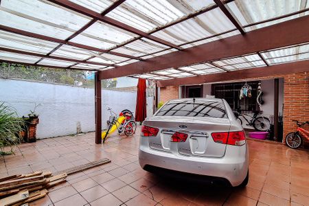 Casa à venda com 175m², 5 quartos e 2 vagas Casa à venda com 175m², 5 quartos e 2 vagasGaragem