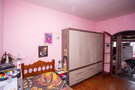 Casa à venda com 257m², 5 quartos e 3 vagasQuarto 2 Casa 1