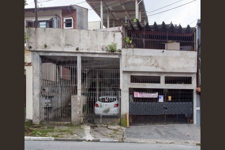 Casa à venda com 257m², 5 quartos e 3 vagasFachada