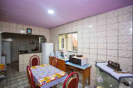 Casa à venda com 257m², 5 quartos e 3 vagasBanheiro