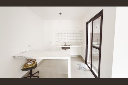 Casa para alugar com 70m², 2 quartos e 2 vagasCozinha