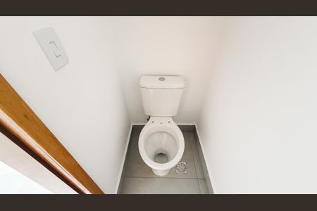 Casa para alugar com 70m², 2 quartos e 2 vagasLavabo