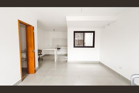 Casa para alugar com 70m², 2 quartos e 2 vagasSala