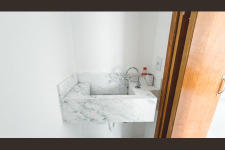 Casa para alugar com 70m², 2 quartos e 2 vagasLavabo