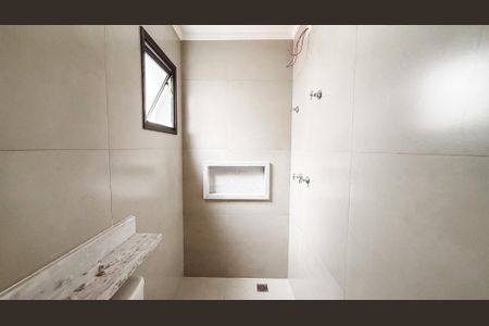 Casa para alugar com 70m², 2 quartos e 2 vagasBanheiro da Suíte 1