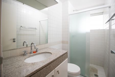 Apartamento à venda com 53m², 1 quarto e 1 vaga Apartamento à venda com 53m², 1 quarto e 1 vagaBanheiro da Suíte