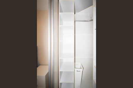 Apartamento à venda com 53m², 1 quarto e 1 vaga Apartamento à venda com 53m², 1 quarto e 1 vagaCloset da Suíte