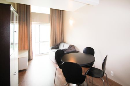 Sala de apartamento para alugar com 1 quarto, 53m² em Moema, São Paulo