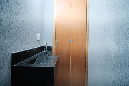 Casa à venda com 109m², 3 quartos e 2 vagasLavabo