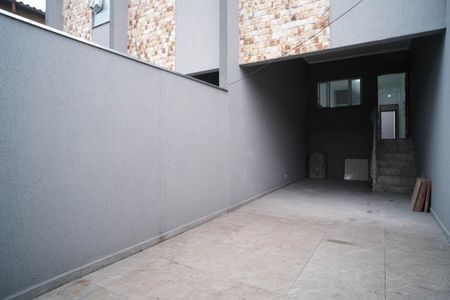 Casa à venda com 109m², 3 quartos e 2 vagasGaragem