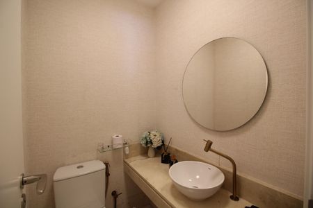 Apartamento para alugar com 160m², 3 quartos e 3 vagasLavabo