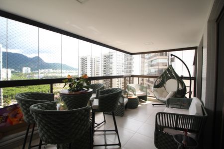 Apartamento para alugar com 160m², 3 quartos e 3 vagasVaranda