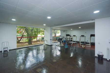 Apartamento à venda com 75m², 3 quartos e 1 vaga Apartamento à venda com 75m², 3 quartos e 1 vagaÁrea comum - Academia