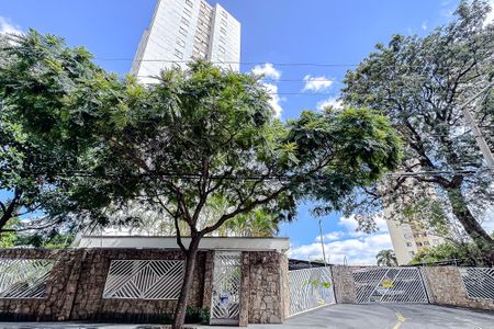 Apartamento para alugar com 50m², 2 quartos e 1 vagaFachada - Plaquinha