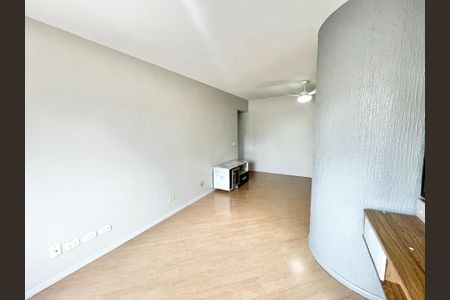 Apartamento para alugar com 70m², 2 quartos e 1 vagaSala