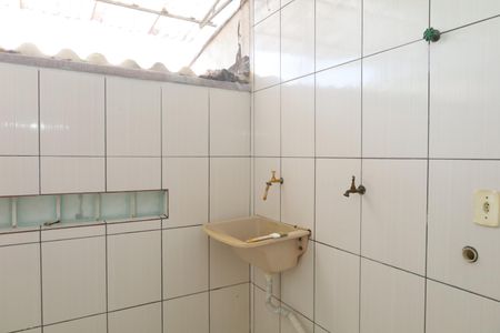 Casa para alugar com 60m², 2 quartos e 1 vagaÁrea de Serviço