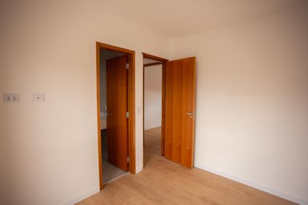 QUARTO SUÍTE 1 de casa para alugar com 2 quartos, 70m² em Vila Guaca, São Paulo