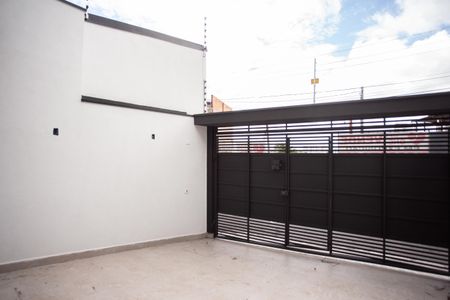 Casa para alugar com 70m², 2 quartos e 2 vagas Casa para alugar com 70m², 2 quartos e 2 vagasGARAGEM