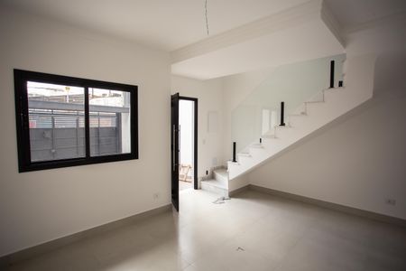 SALA de casa para alugar com 2 quartos, 70m² em Vila Guaca, São Paulo