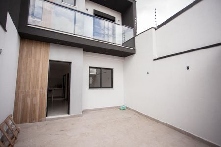Casa para alugar com 70m², 2 quartos e 2 vagas Casa para alugar com 70m², 2 quartos e 2 vagasGARAGEM