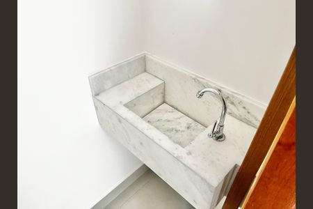 Casa para alugar com 70m², 2 quartos e 2 vagas Casa para alugar com 70m², 2 quartos e 2 vagasLavabo