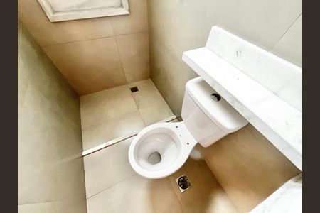 Casa para alugar com 70m², 2 quartos e 2 vagas Casa para alugar com 70m², 2 quartos e 2 vagasBanheiro da Suíte 2