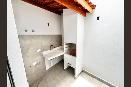 Casa para alugar com 70m², 2 quartos e 2 vagas Casa para alugar com 70m², 2 quartos e 2 vagasÁrea comum - Churrasqueira/Quintal