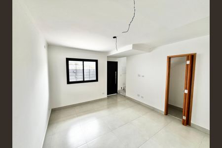 Casa para alugar com 70m², 2 quartos e 2 vagas Casa para alugar com 70m², 2 quartos e 2 vagasSala