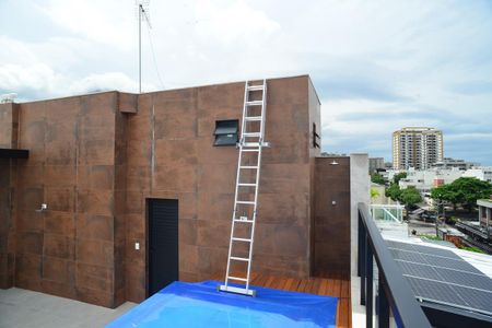 Apartamento à venda com 240m², 3 quartos e 2 vagasTerraço e Piscina