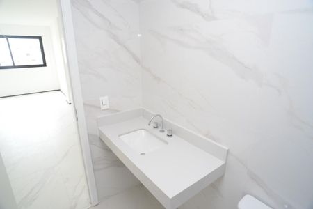 Apartamento à venda com 240m², 3 quartos e 2 vagasBanheiro Suíte 1