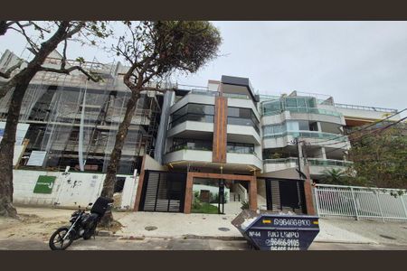 Apartamento à venda com 240m², 3 quartos e 2 vagasFachada