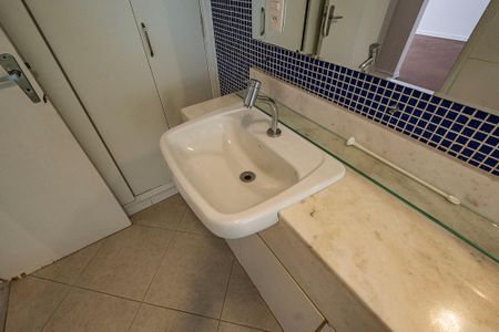 Apartamento para alugar com 100m², 2 quartos e 1 vaga Apartamento para alugar com 100m², 2 quartos e 1 vagaBanheiro