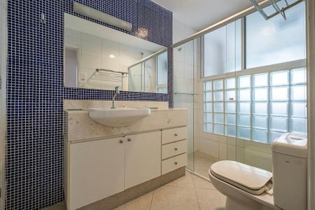 Apartamento para alugar com 100m², 2 quartos e 1 vaga Apartamento para alugar com 100m², 2 quartos e 1 vagaBanheiro