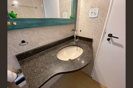 Apartamento para alugar com 54m², 2 quartos e 1 vaga Apartamento para alugar com 54m², 2 quartos e 1 vagaBanheiro