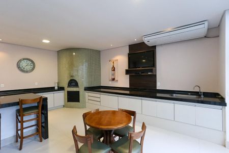 Apartamento para alugar com 220m², 4 quartos e 3 vagas Apartamento para alugar com 220m², 4 quartos e 3 vagasÁrea comum - Salão de festas