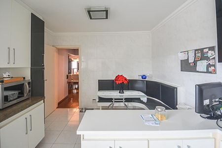 Apartamento para alugar com 220m², 4 quartos e 3 vagas Apartamento para alugar com 220m², 4 quartos e 3 vagasCozinha
