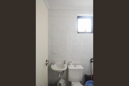 Apartamento para alugar com 220m², 4 quartos e 3 vagas Apartamento para alugar com 220m², 4 quartos e 3 vagasBanheiro de serviço