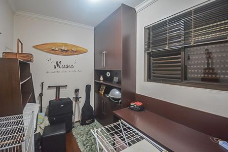 Apartamento para alugar com 220m², 4 quartos e 3 vagas Apartamento para alugar com 220m², 4 quartos e 3 vagasQuarto de Serviço