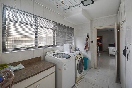 Apartamento para alugar com 220m², 4 quartos e 3 vagas Apartamento para alugar com 220m², 4 quartos e 3 vagasÁrea de Serviço