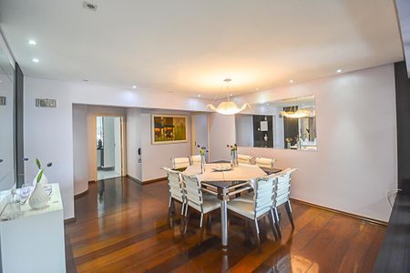 Apartamento para alugar com 220m², 4 quartos e 3 vagas Apartamento para alugar com 220m², 4 quartos e 3 vagasSala 2