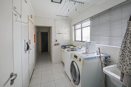 Apartamento para alugar com 220m², 4 quartos e 3 vagas Apartamento para alugar com 220m², 4 quartos e 3 vagasÁrea de Serviço