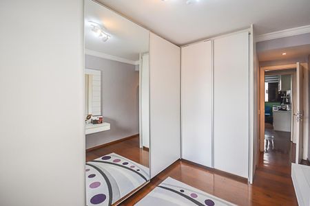 Apartamento para alugar com 220m², 4 quartos e 3 vagas Apartamento para alugar com 220m², 4 quartos e 3 vagasQuarto 1