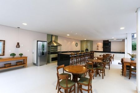 Apartamento para alugar com 220m², 4 quartos e 3 vagas Apartamento para alugar com 220m², 4 quartos e 3 vagasÁrea comum - Salão de festas