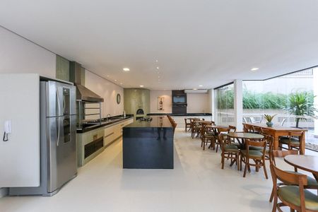 Apartamento para alugar com 220m², 4 quartos e 3 vagas Apartamento para alugar com 220m², 4 quartos e 3 vagasÁrea comum - Salão de festas