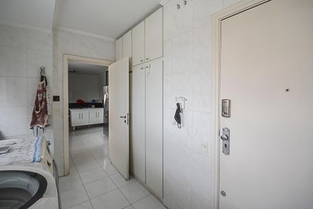 Apartamento para alugar com 220m², 4 quartos e 3 vagas Apartamento para alugar com 220m², 4 quartos e 3 vagasÁrea de Serviço