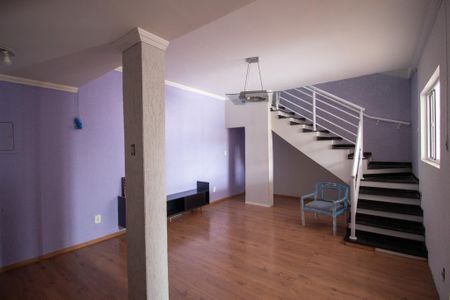 Casa para alugar com 250m², 3 quartos e 4 vagasSala