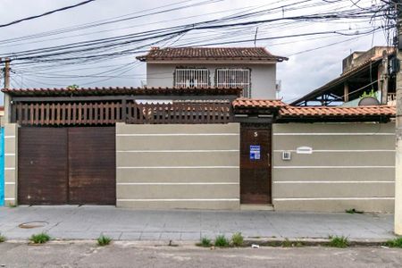 Casa à venda com 220m², 3 quartos e 2 vagas Casa à venda com 220m², 3 quartos e 2 vagasFachada do Imóvel
