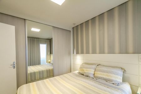 Apartamento à venda com 69m², 3 quartos e 3 vagas Apartamento à venda com 69m², 3 quartos e 3 vagasSuíte