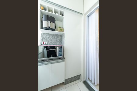 Apartamento à venda com 69m², 3 quartos e 3 vagas Apartamento à venda com 69m², 3 quartos e 3 vagasVaranda