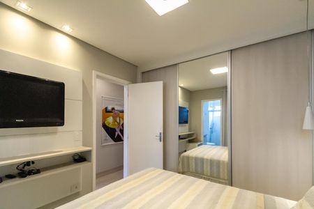 Apartamento à venda com 69m², 3 quartos e 3 vagas Apartamento à venda com 69m², 3 quartos e 3 vagasSuíte